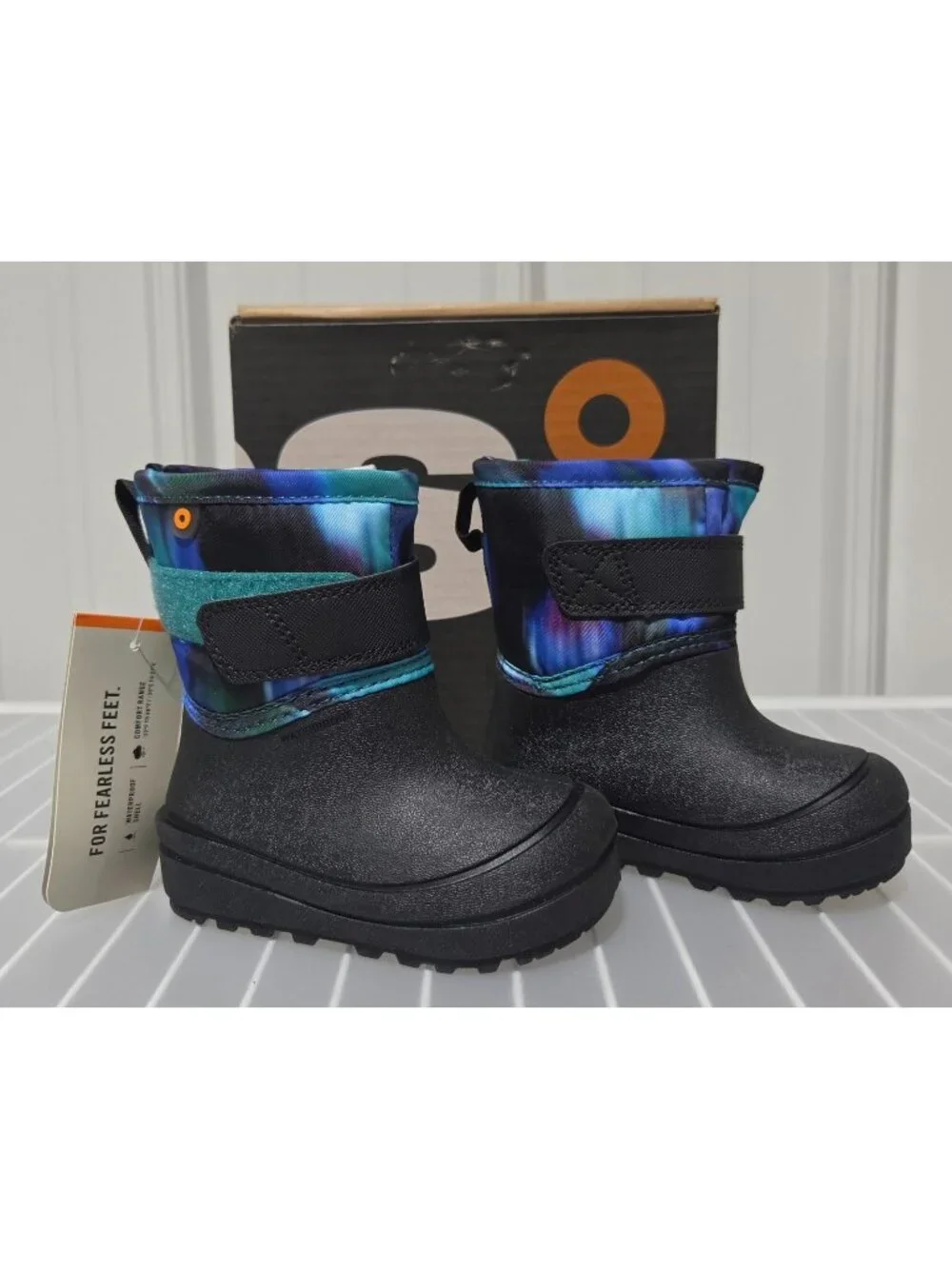 Bogs Northern Lights Waterproof Snow Boots Black w/ Teal & Blue Design -- Size 5
